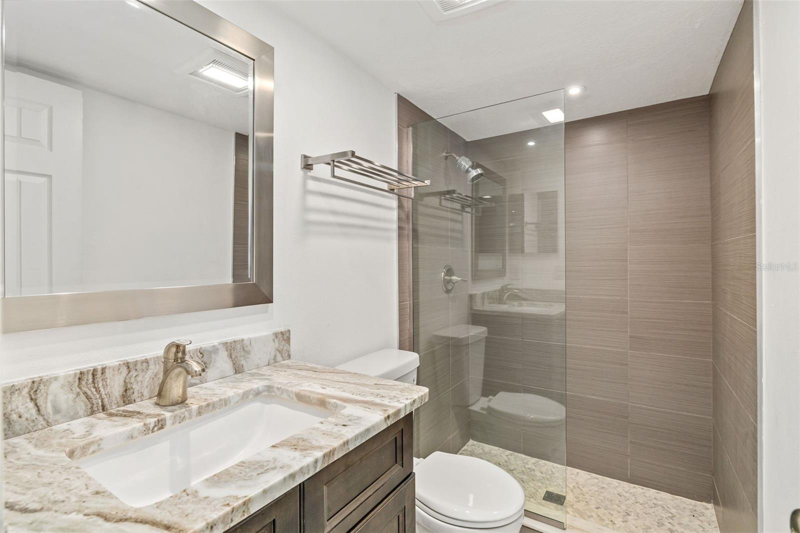 Image 14 of 66 For 2224 Bahia Vista Street E1