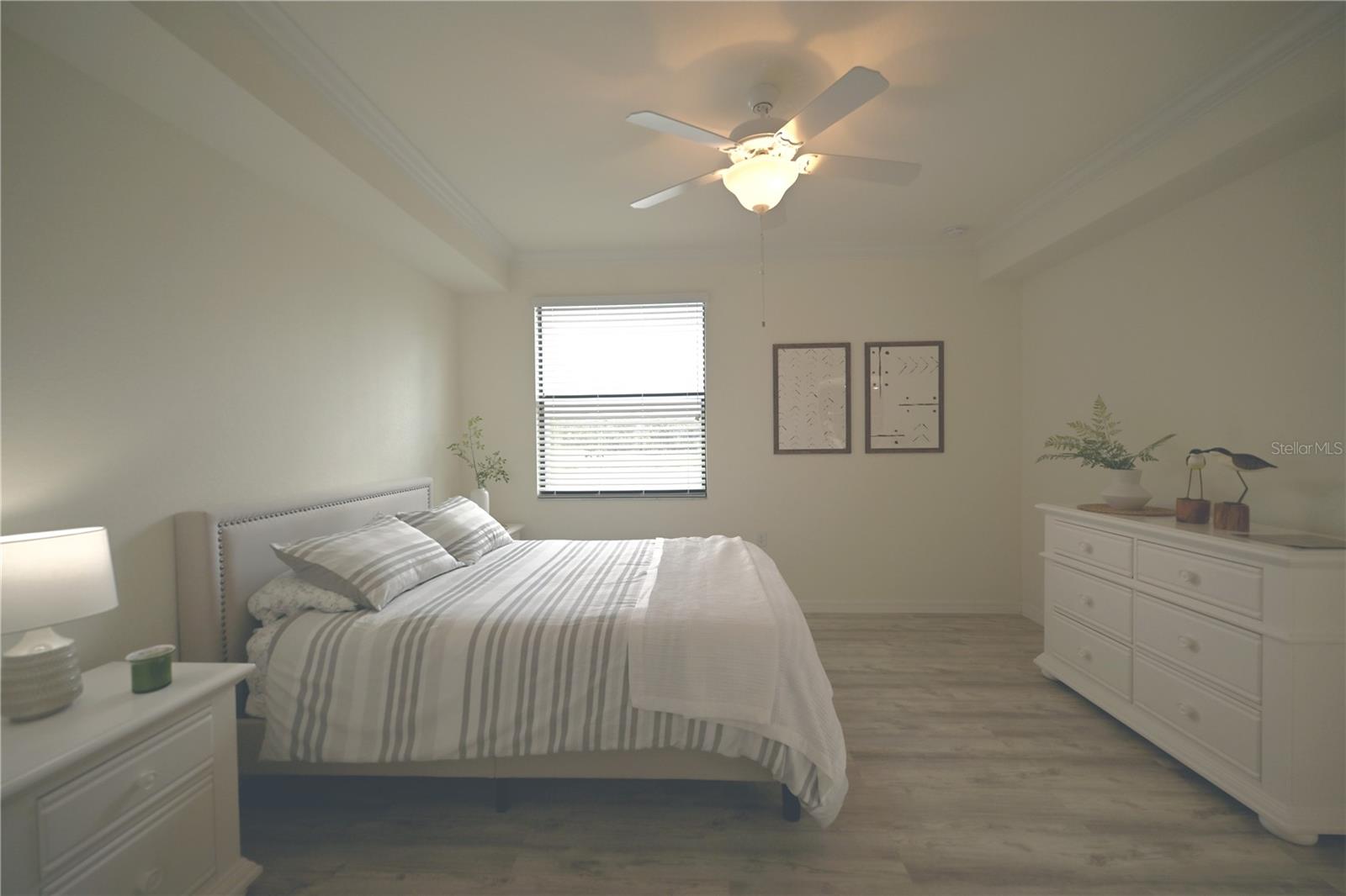 Image 10 of 50 For 16904 Vardon Terrace 208