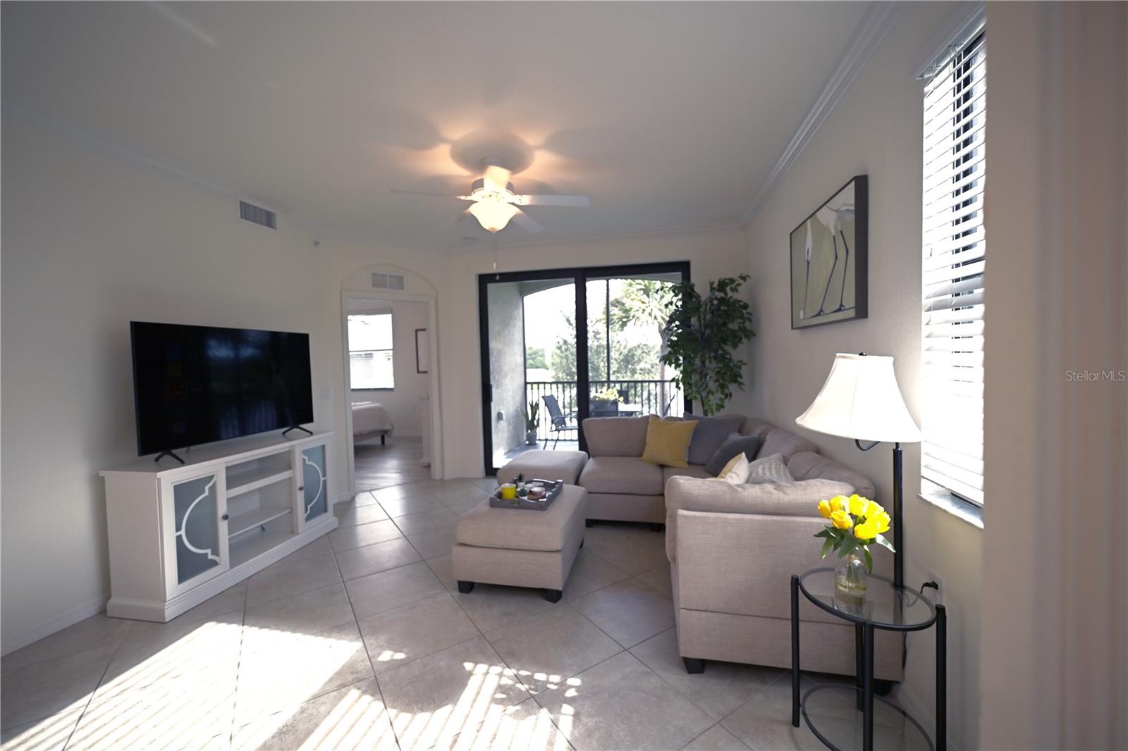 Image 18 of 50 For 16904 Vardon Terrace 208