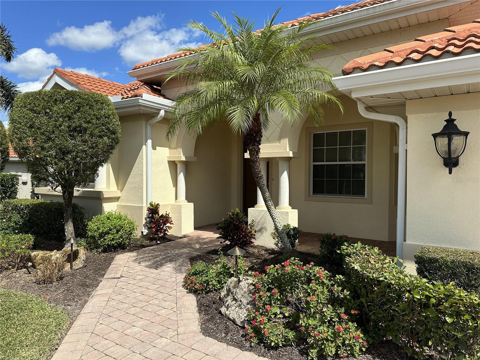 Image 2 of 33 For 218 Montelluna Drive