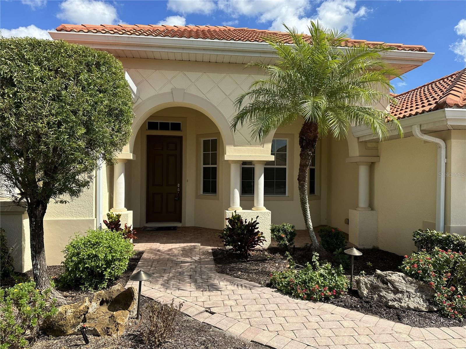 Image 3 of 33 For 218 Montelluna Drive