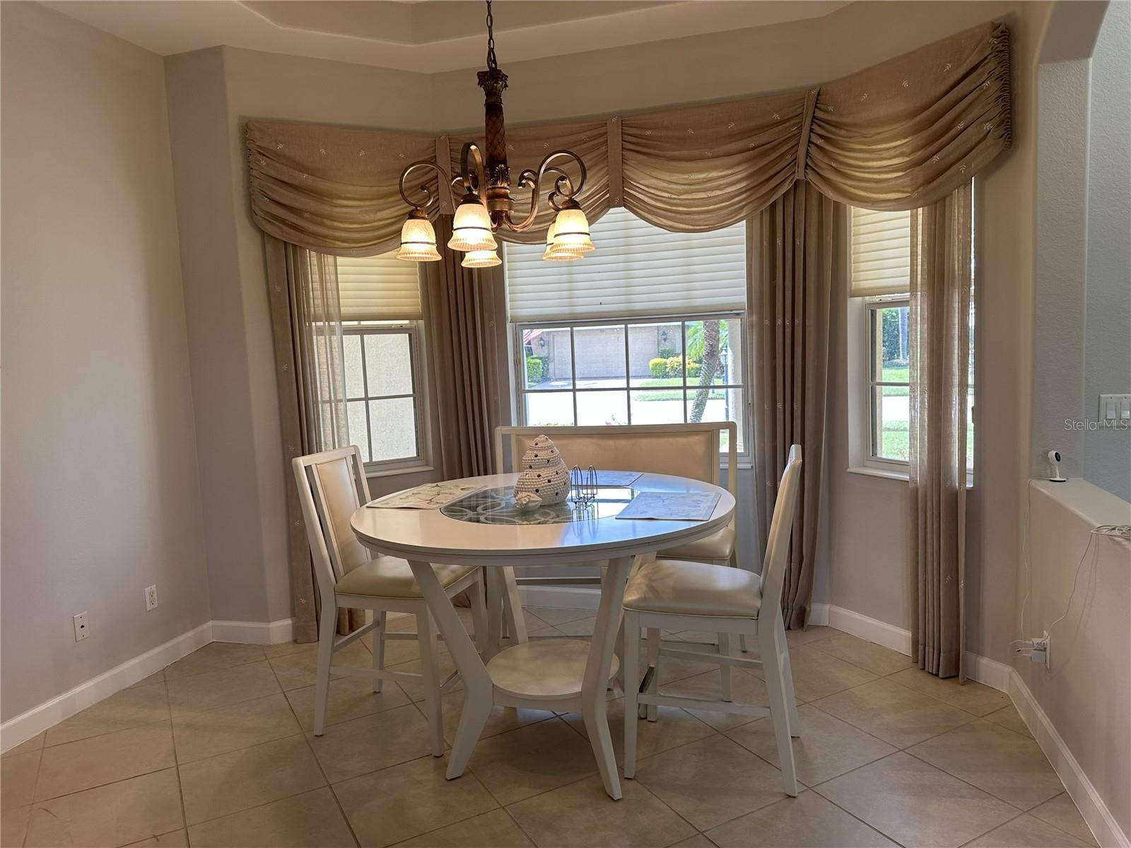 Image 7 of 33 For 218 Montelluna Drive