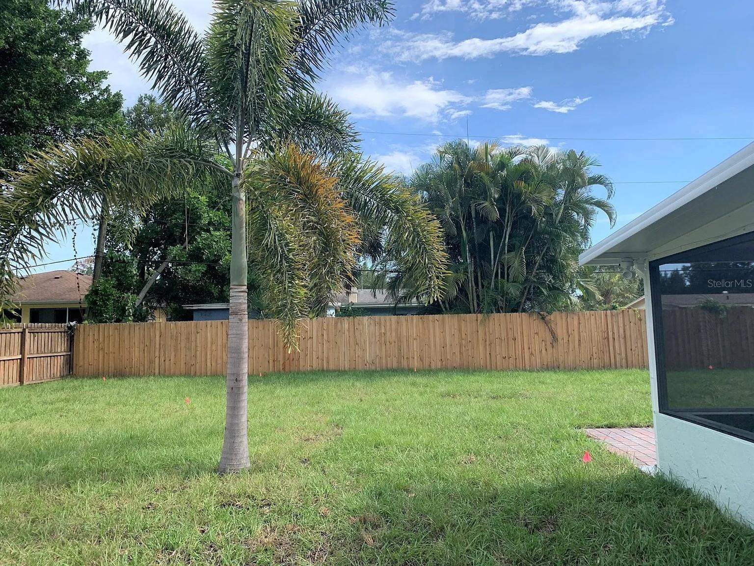 Image 19 of 20 For 2136 Palm Terrace