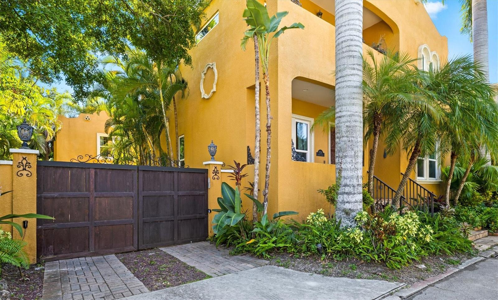 Details for 1724 Cherry Lane, SARASOTA, FL 34236