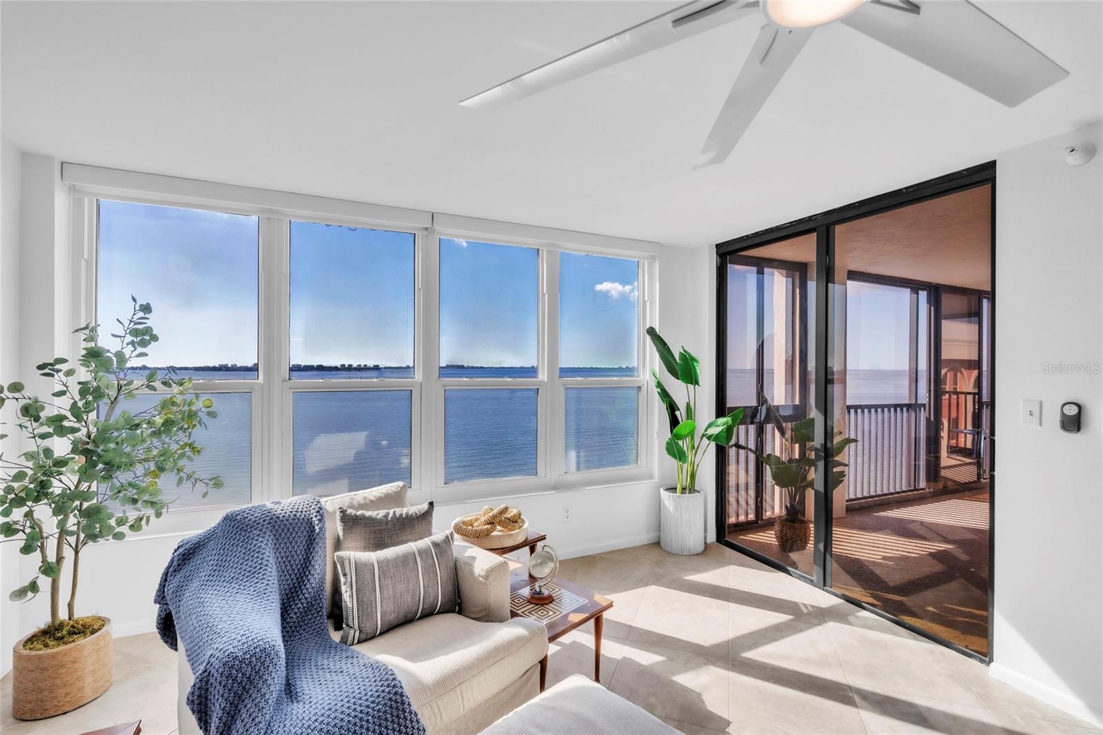 Image 2 of 47 For 11 Sunset Drive 601