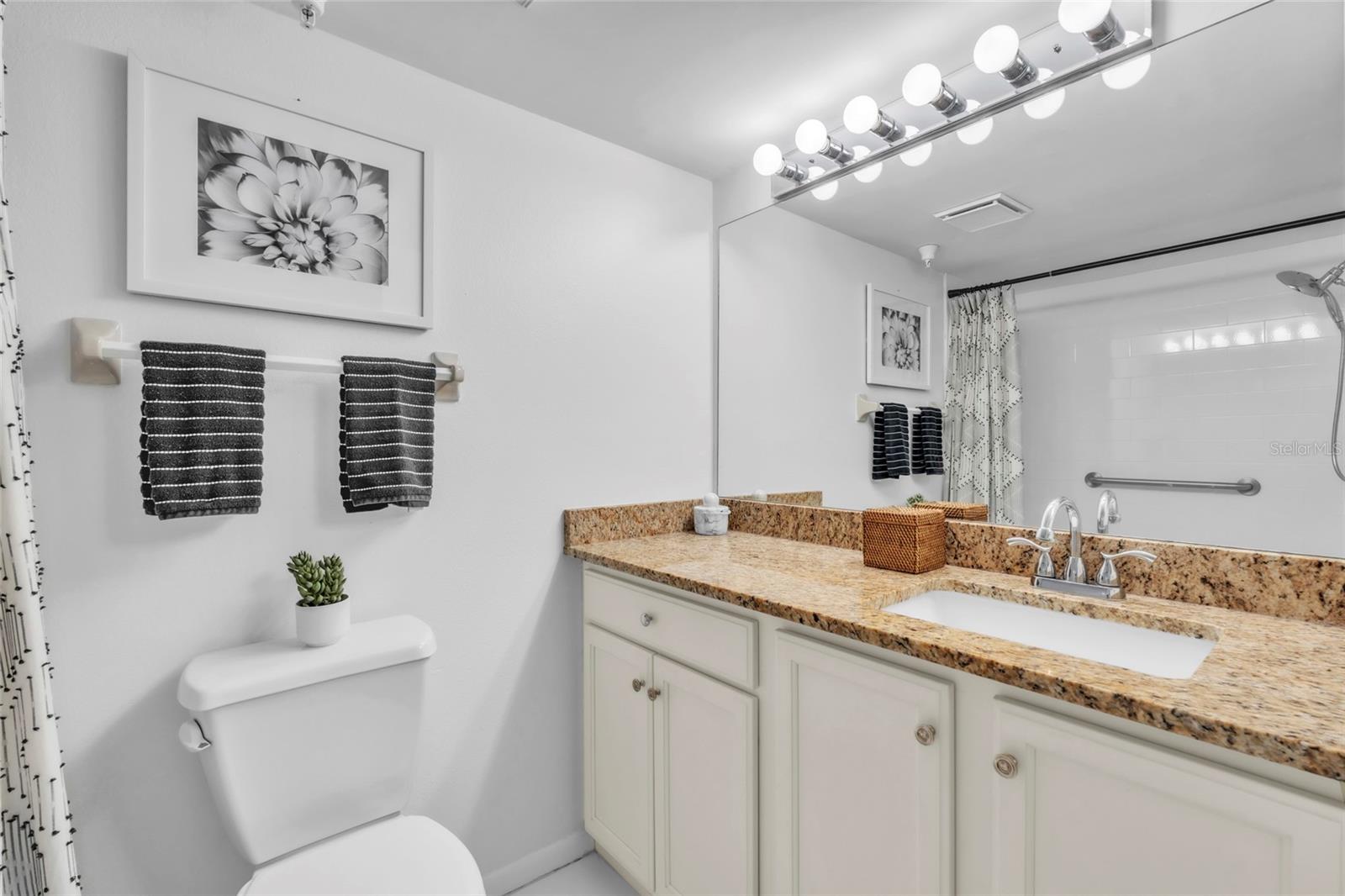 Image 20 of 47 For 11 Sunset Drive 601