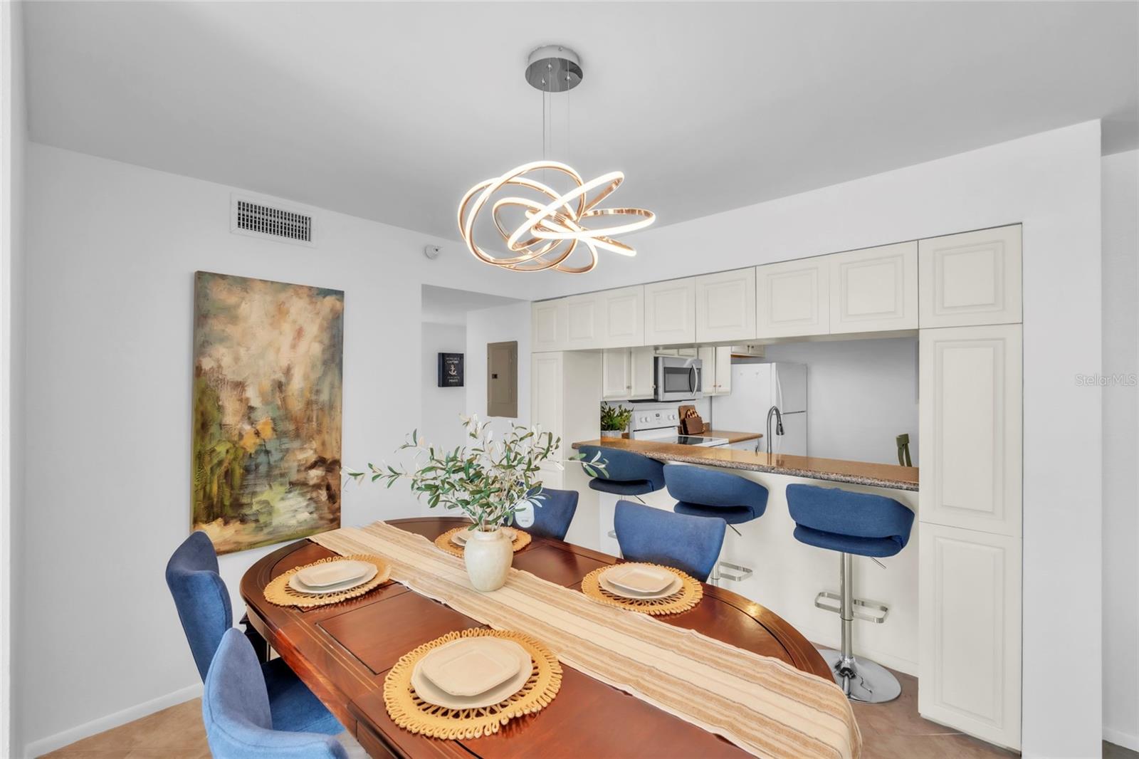 Image 22 of 47 For 11 Sunset Drive 601