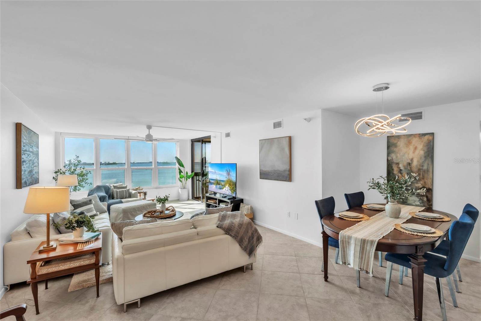 Image 3 of 47 For 11 Sunset Drive 601