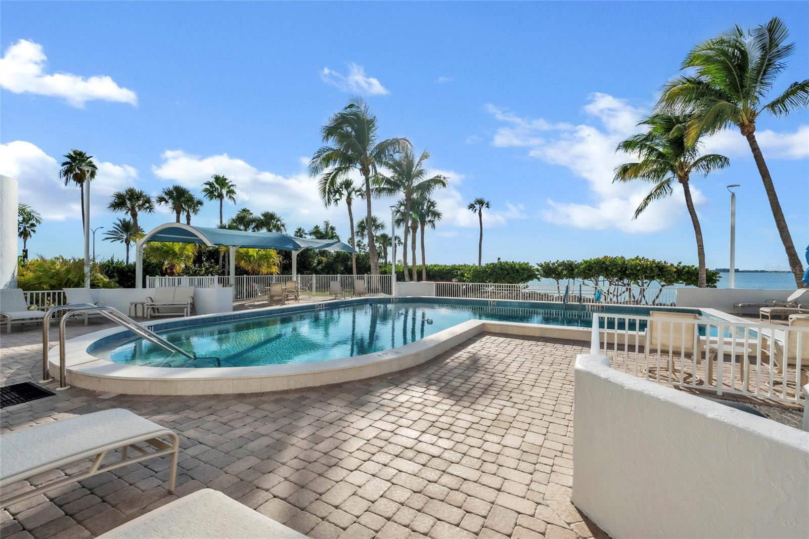 Image 30 of 47 For 11 Sunset Drive 601