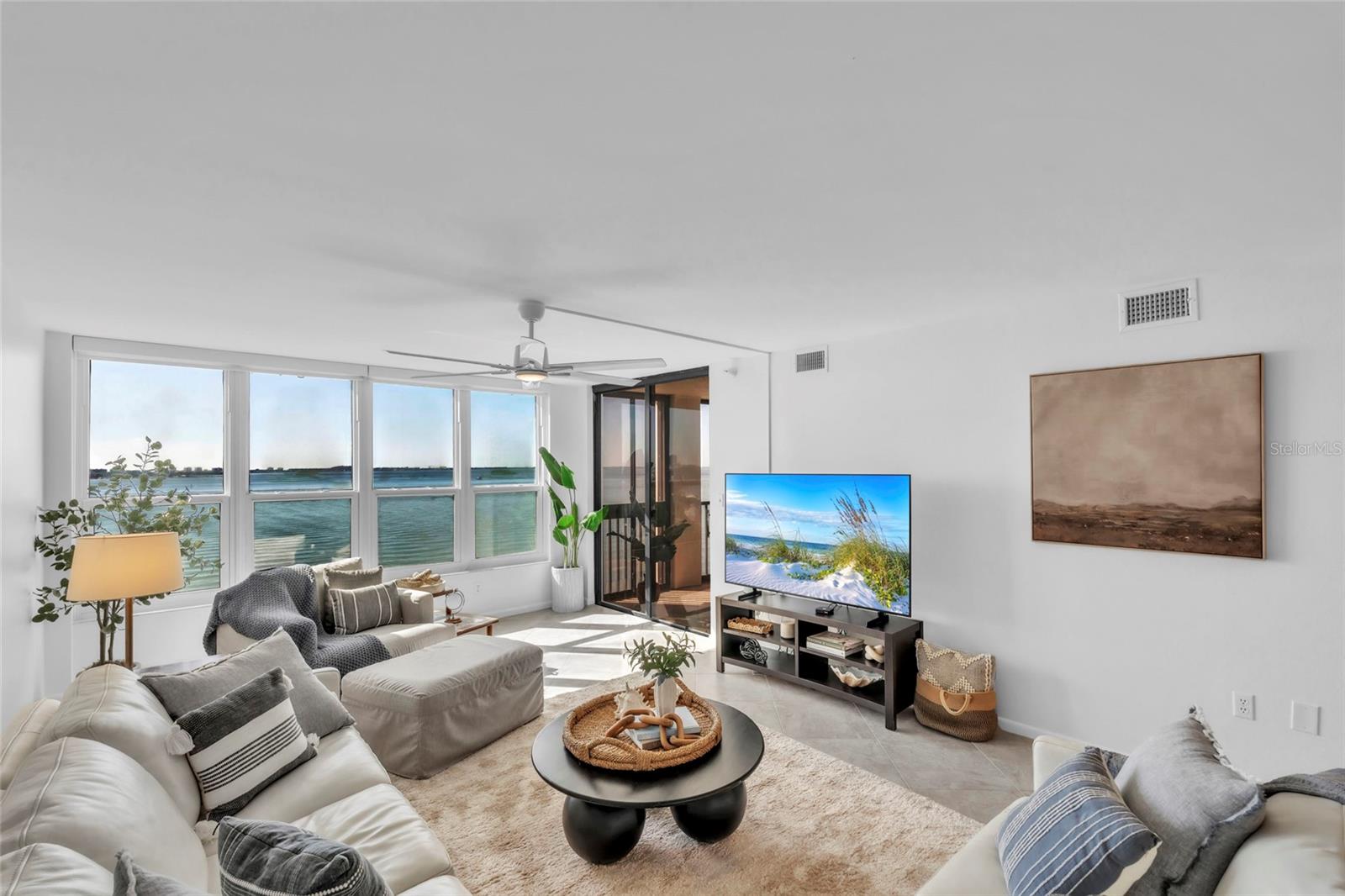 Image 6 of 47 For 11 Sunset Drive 601