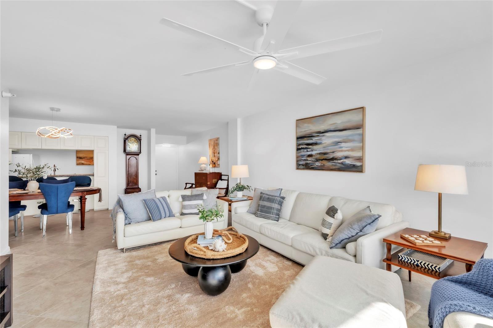 Image 8 of 47 For 11 Sunset Drive 601