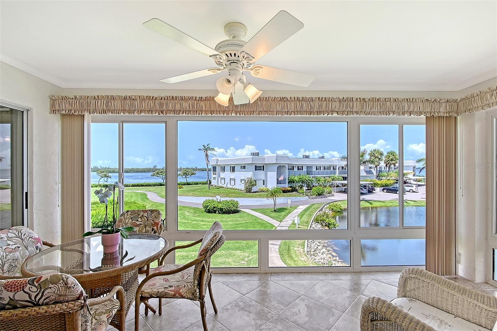 Image 11 of 75 For 4832 Independence Drive