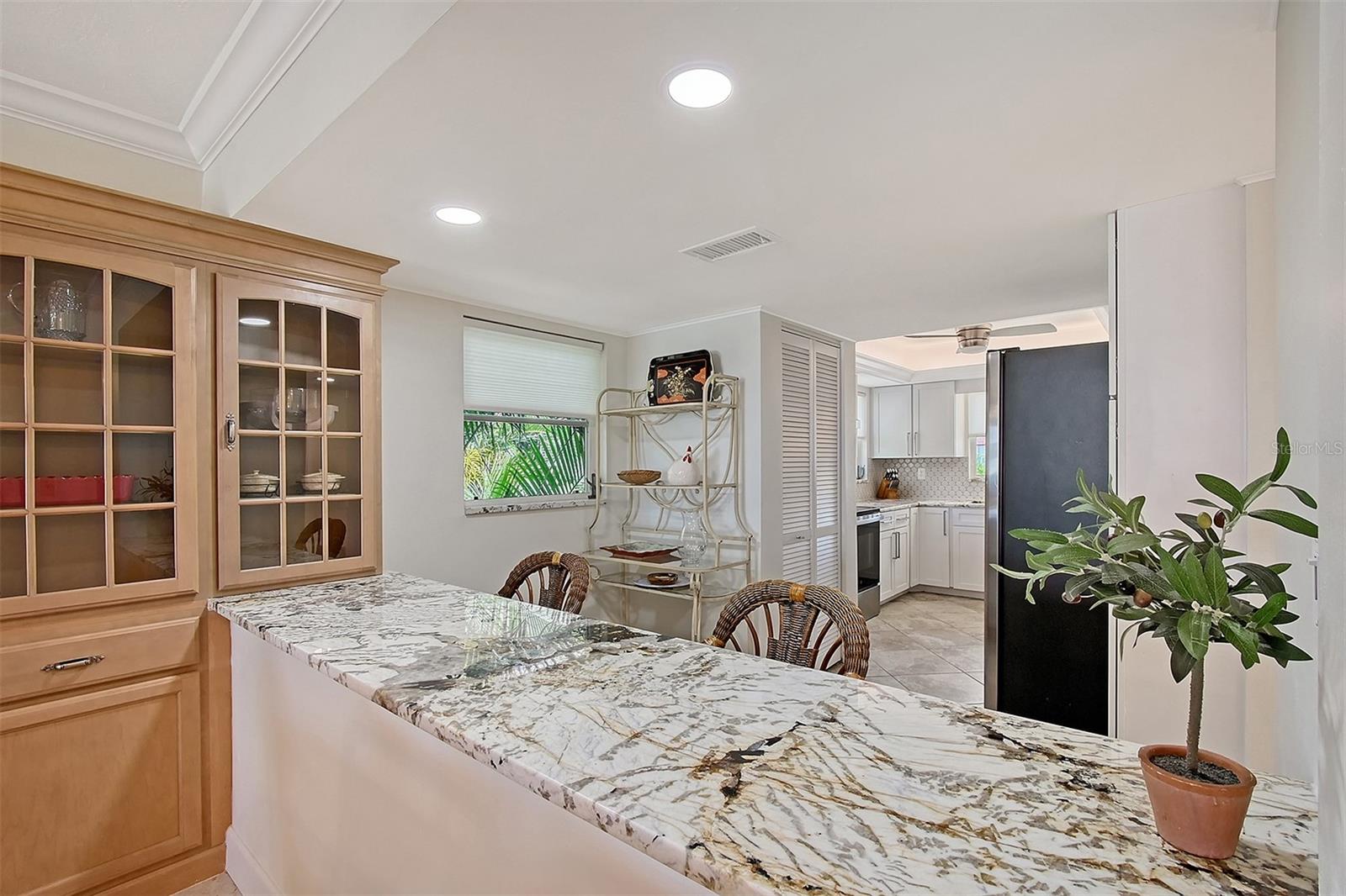 Image 18 of 75 For 4832 Independence Drive