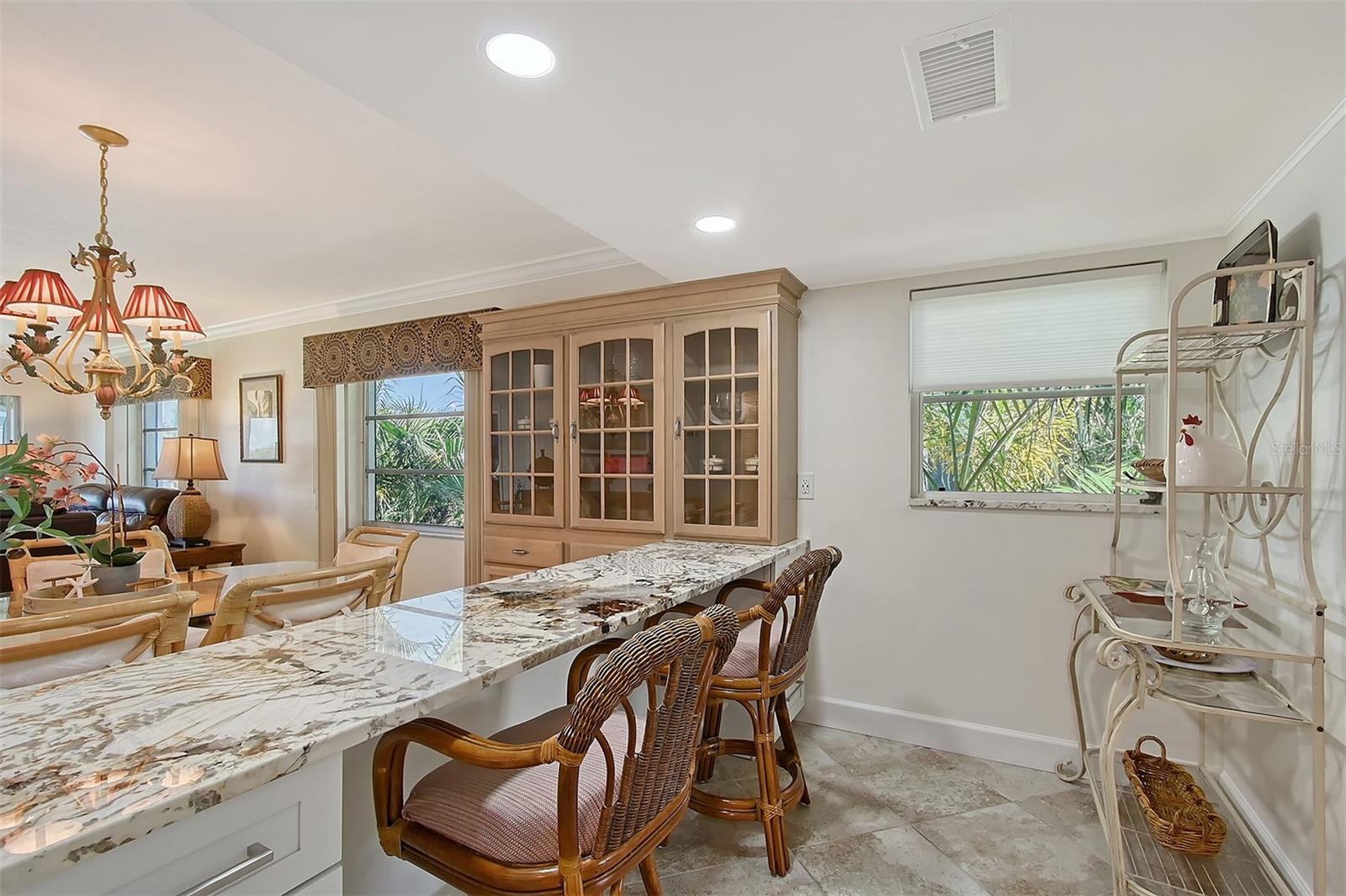 Image 19 of 75 For 4832 Independence Drive