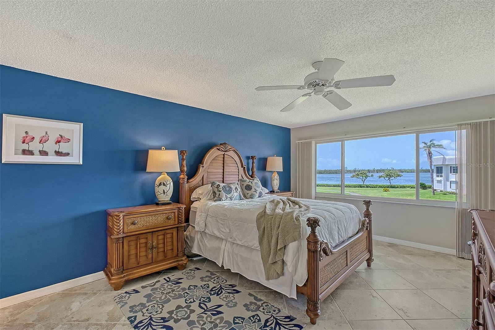 Image 24 of 75 For 4832 Independence Drive