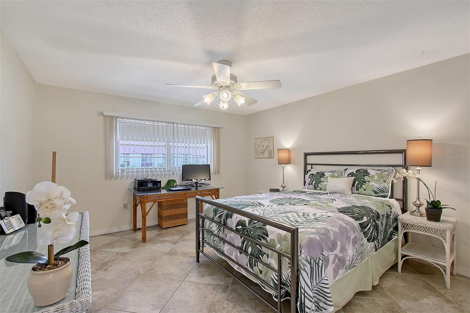 Image 30 of 75 For 4832 Independence Drive