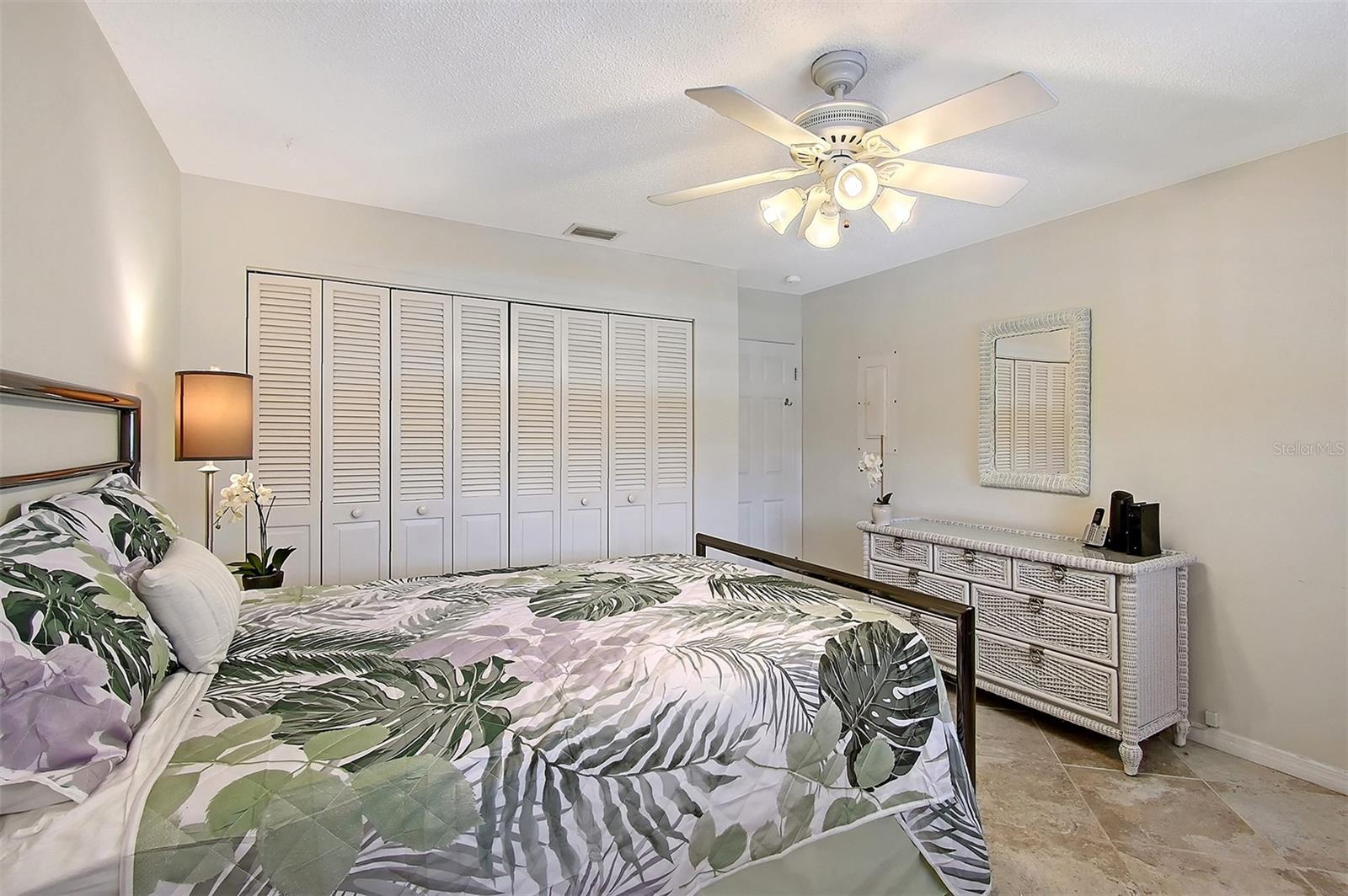 Image 31 of 75 For 4832 Independence Drive