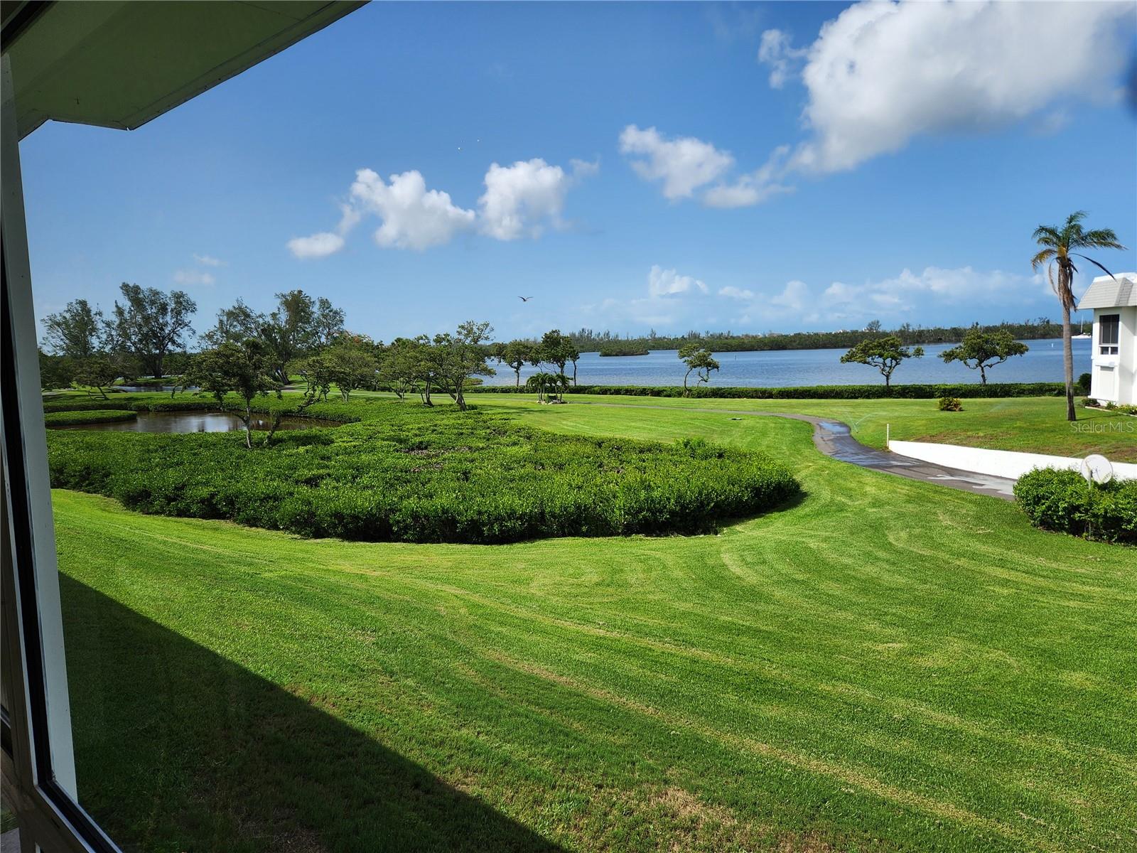 Image 4 of 75 For 4832 Independence Drive