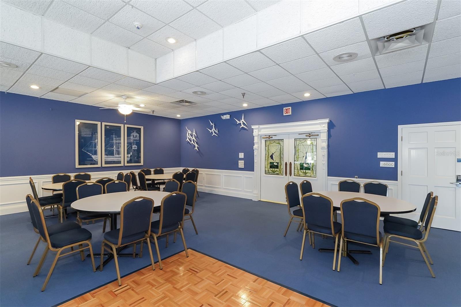 Image 48 of 75 For 4832 Independence Drive