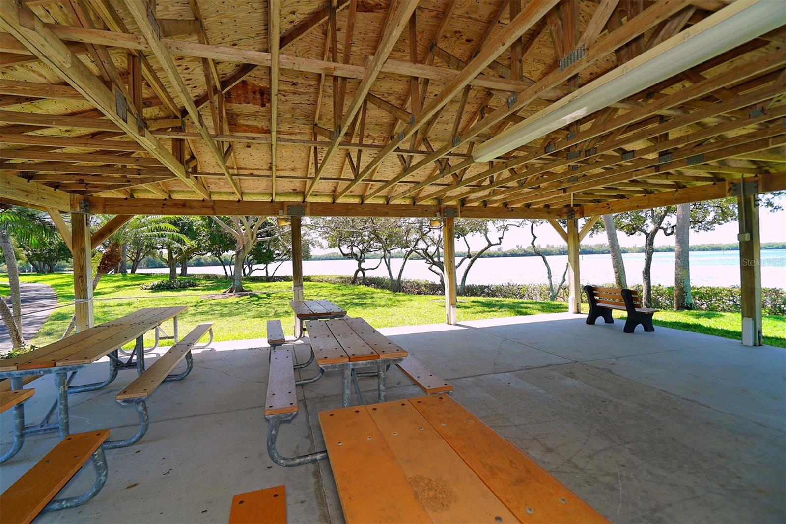 Image 64 of 75 For 4832 Independence Drive