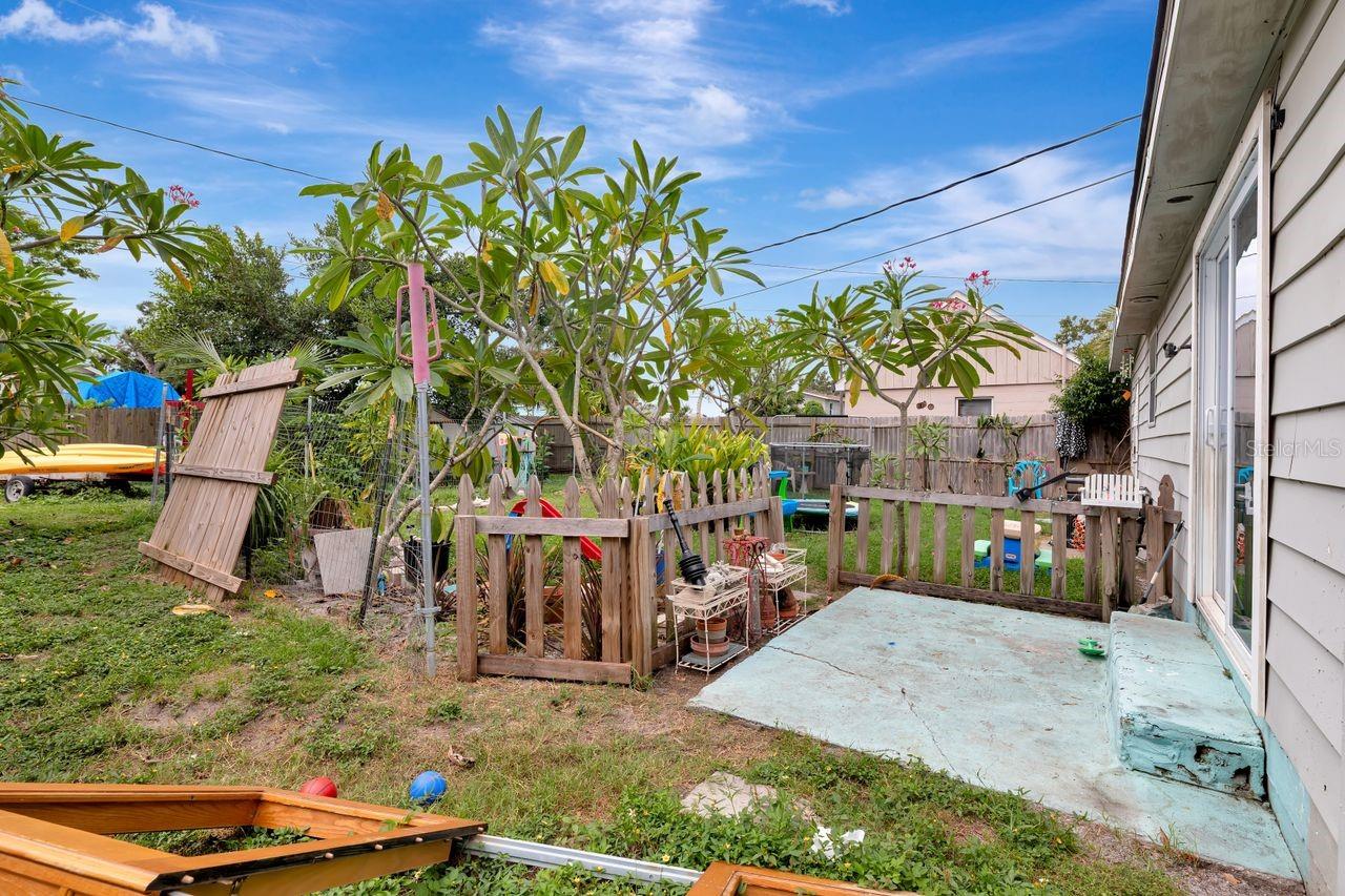 Image 39 of 43 For 3278 56th Avenue N