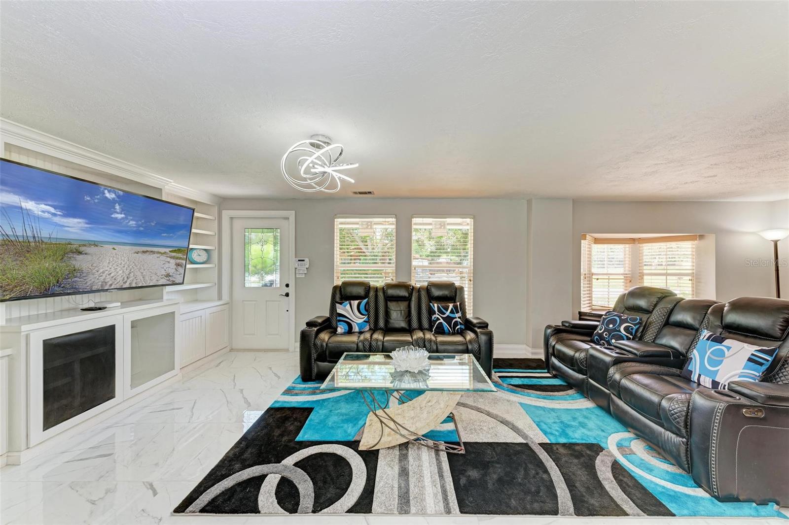 Image 10 of 52 For 5408 Evora Avenue
