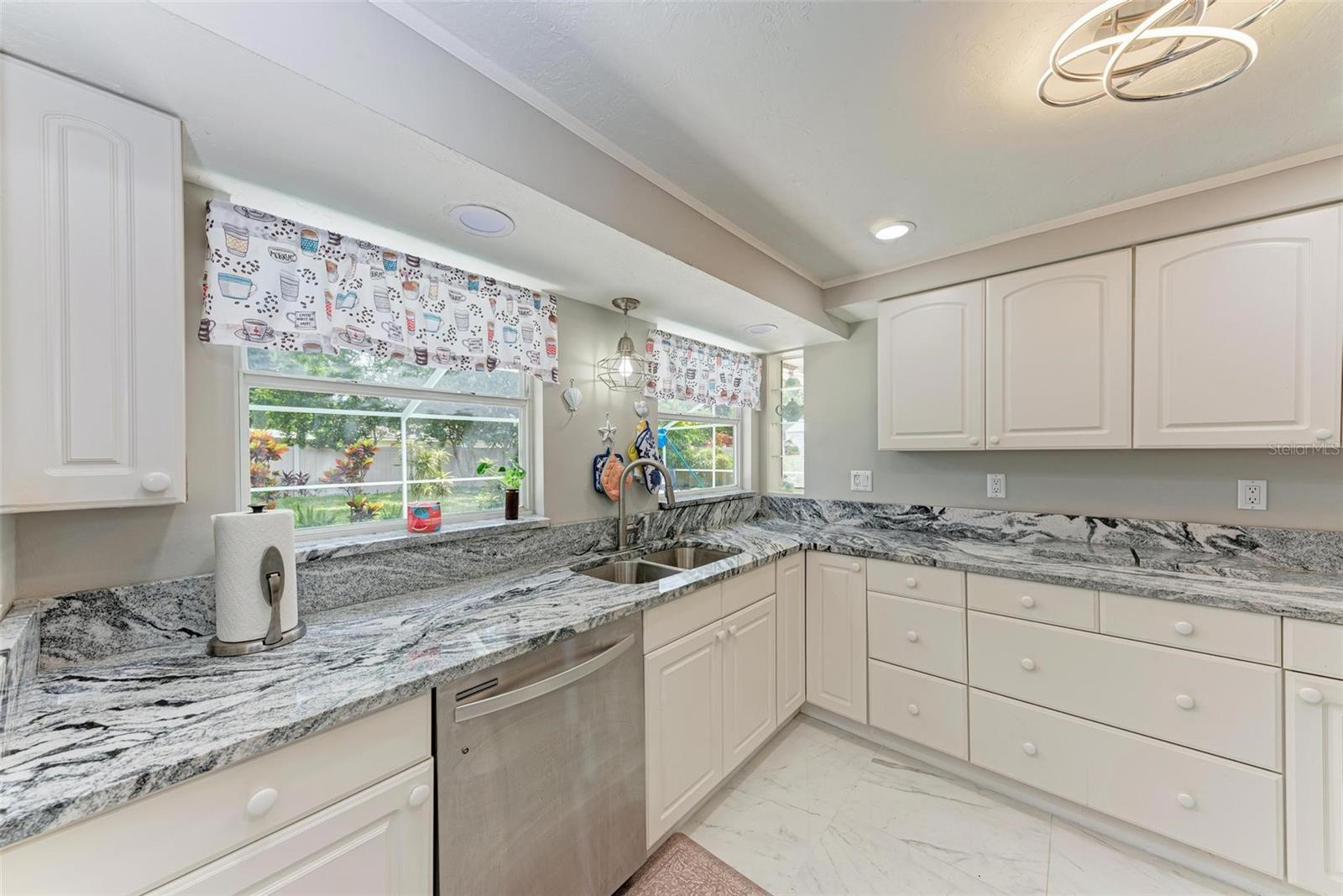 Image 13 of 52 For 5408 Evora Avenue