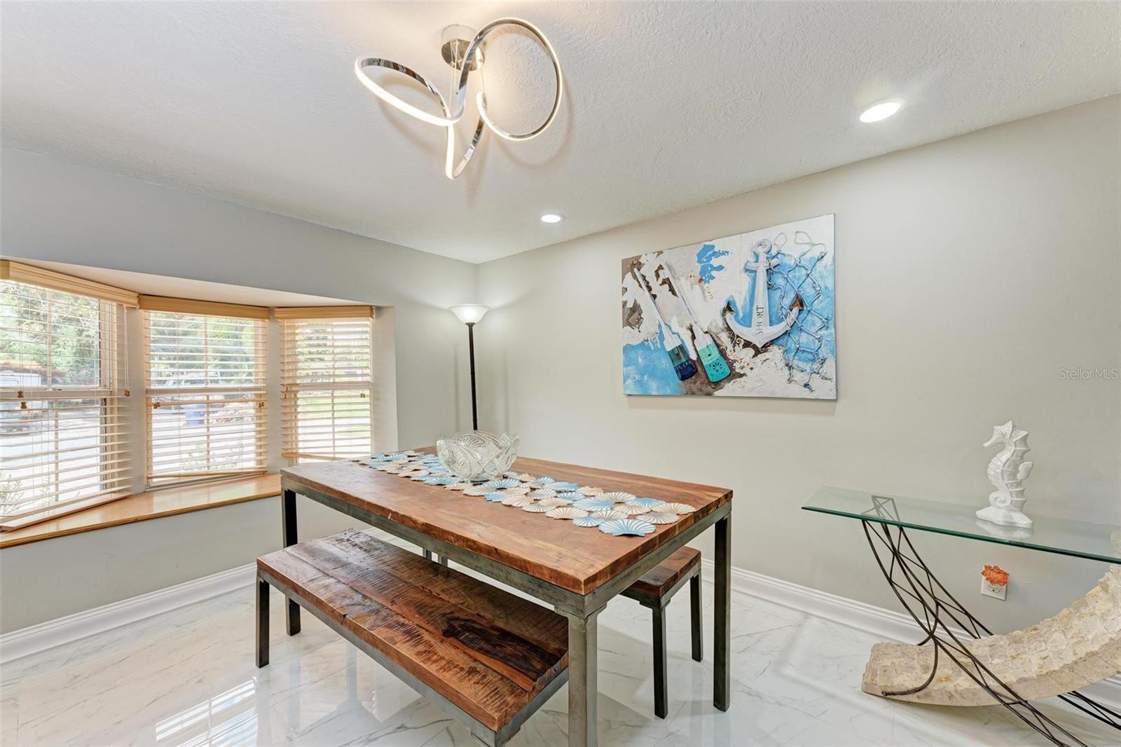 Image 17 of 52 For 5408 Evora Avenue