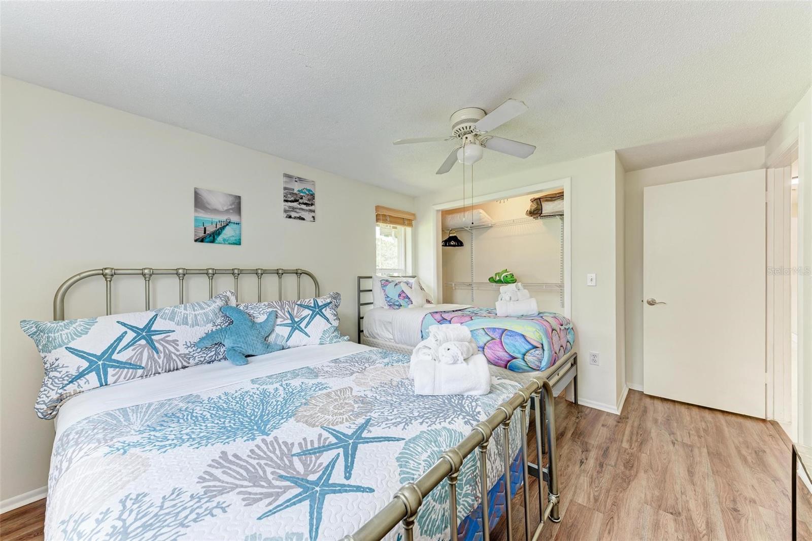Image 21 of 52 For 5408 Evora Avenue