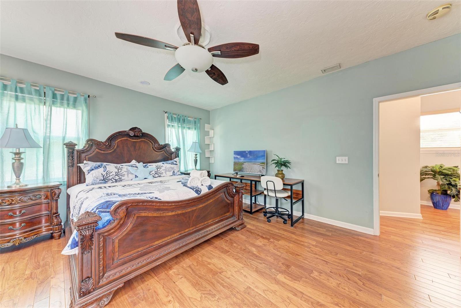 Image 30 of 52 For 5408 Evora Avenue
