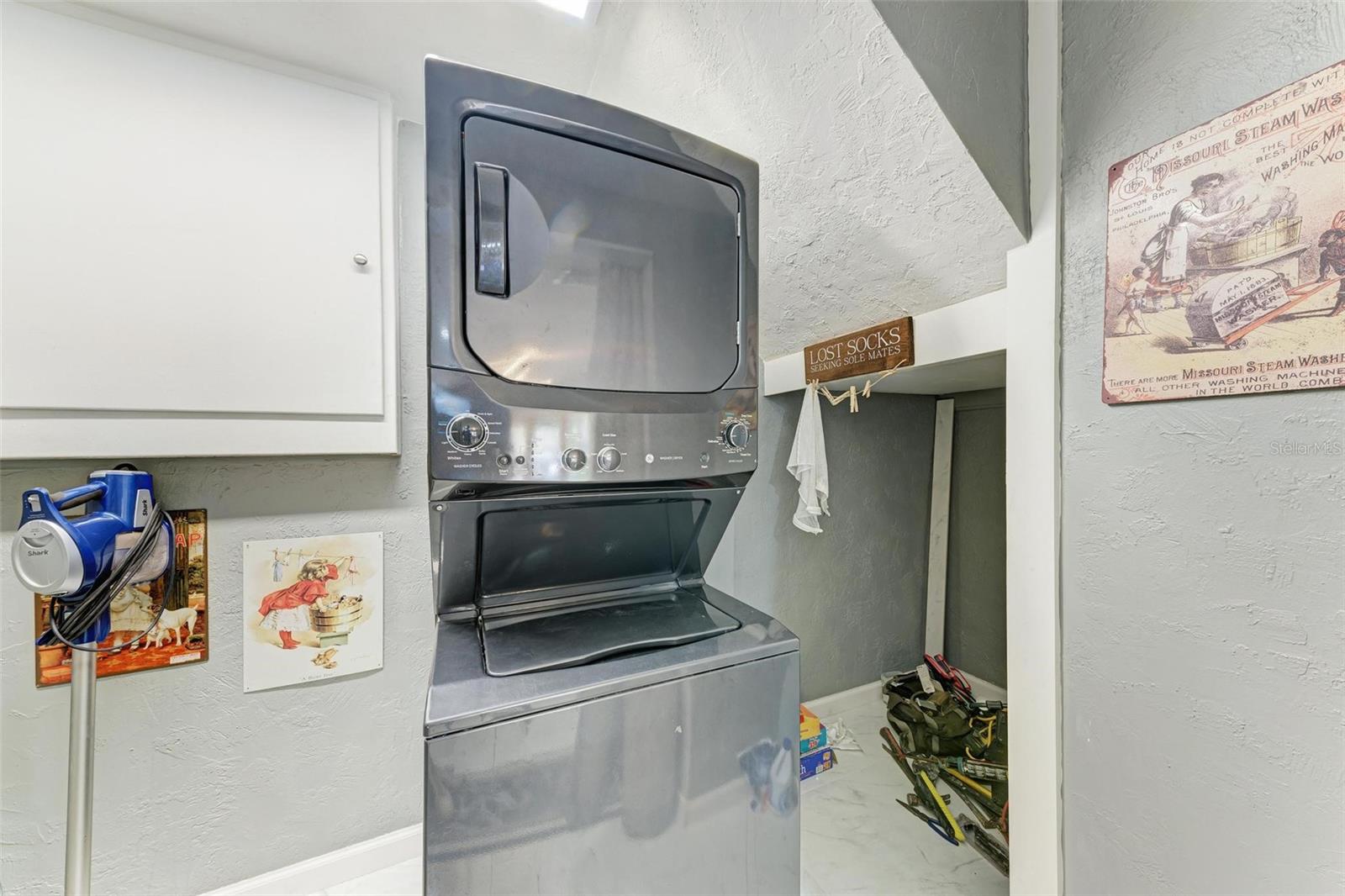 Image 35 of 52 For 5408 Evora Avenue