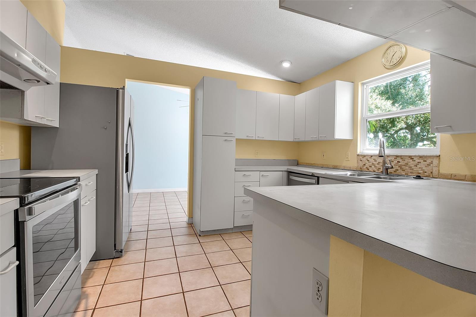 Image 13 of 43 For 2628 Britannia Road