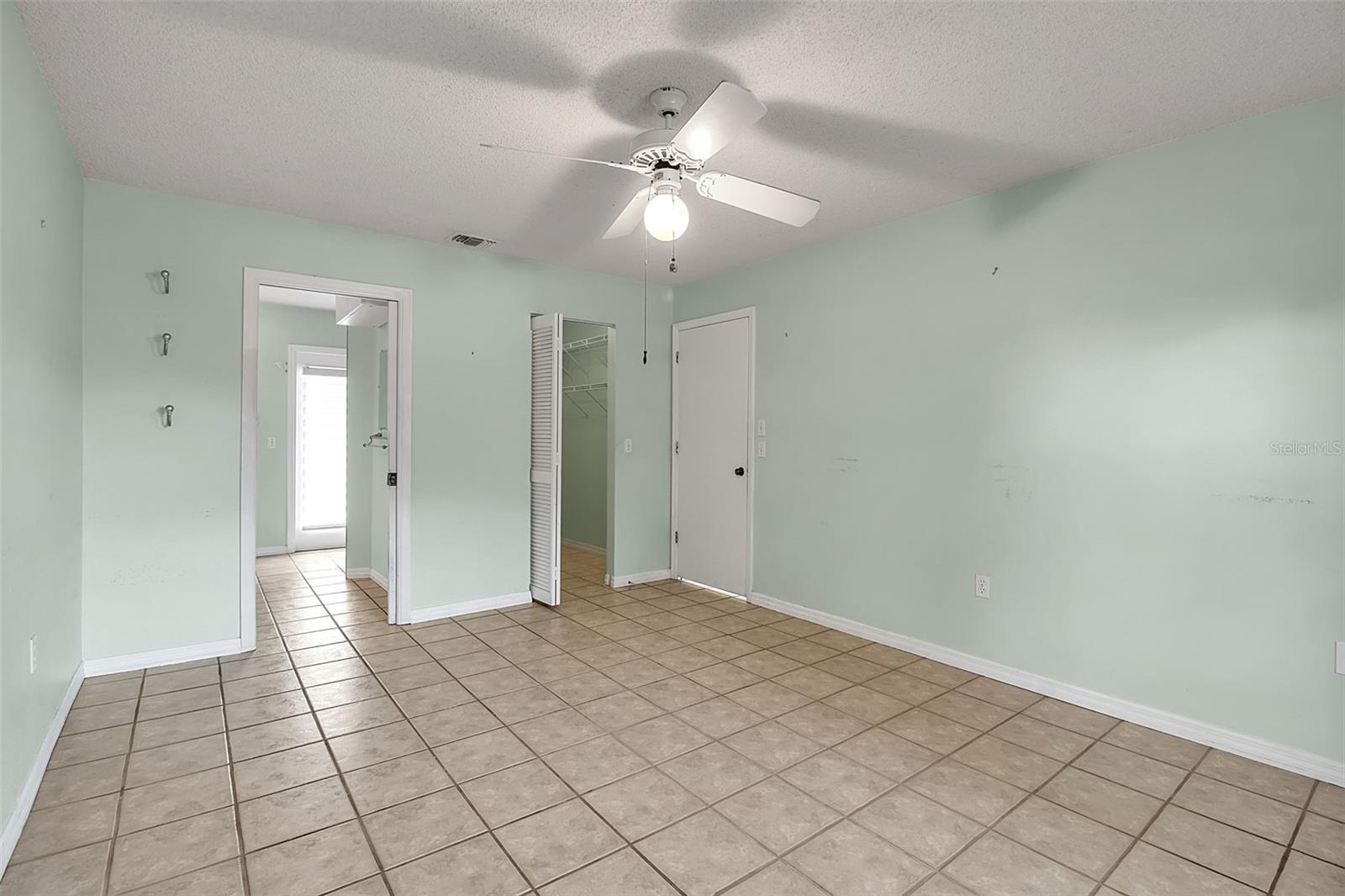 Image 22 of 43 For 2628 Britannia Road