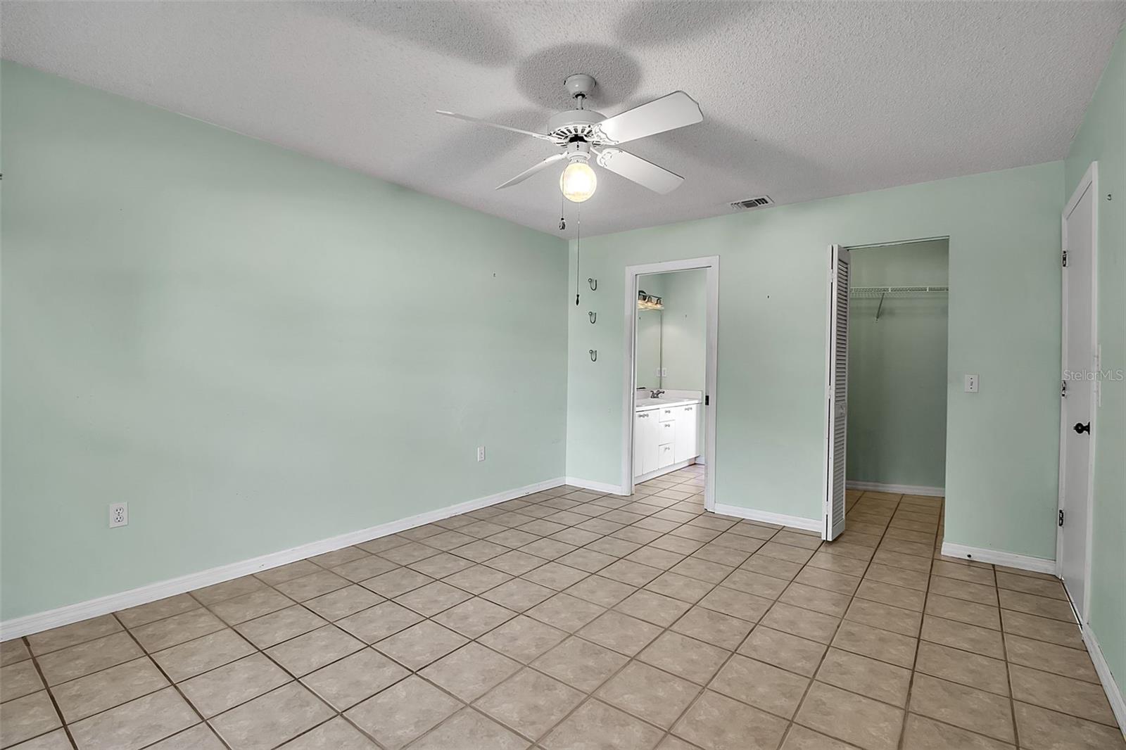 Image 23 of 43 For 2628 Britannia Road