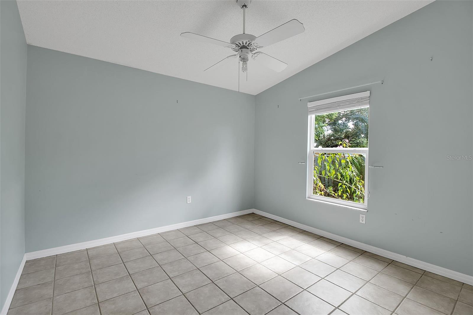 Image 28 of 43 For 2628 Britannia Road