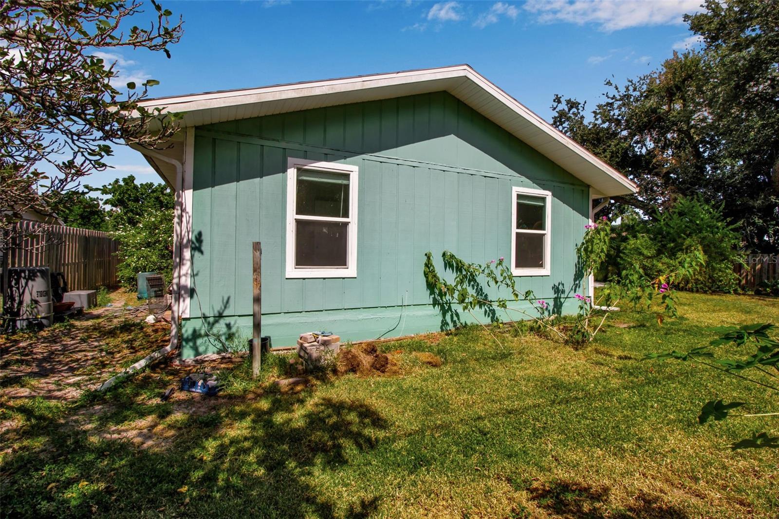 Image 41 of 43 For 2628 Britannia Road