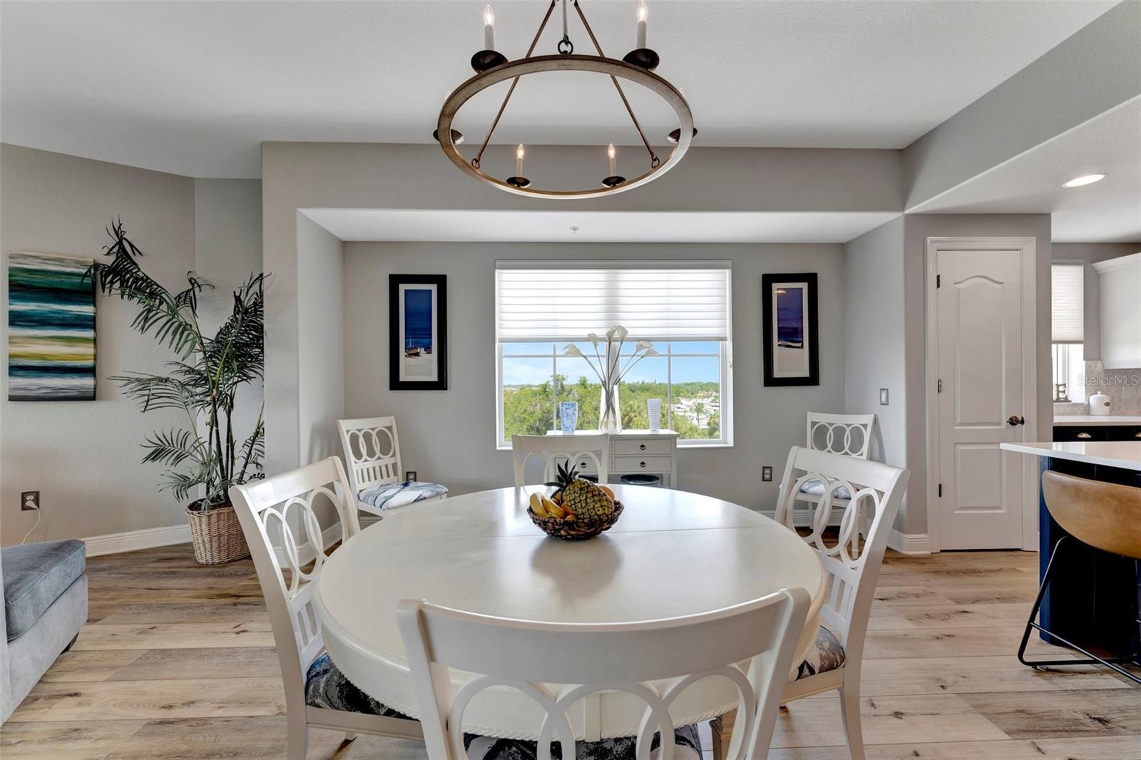 Image 12 of 62 For 501 Haben Boulevard 506