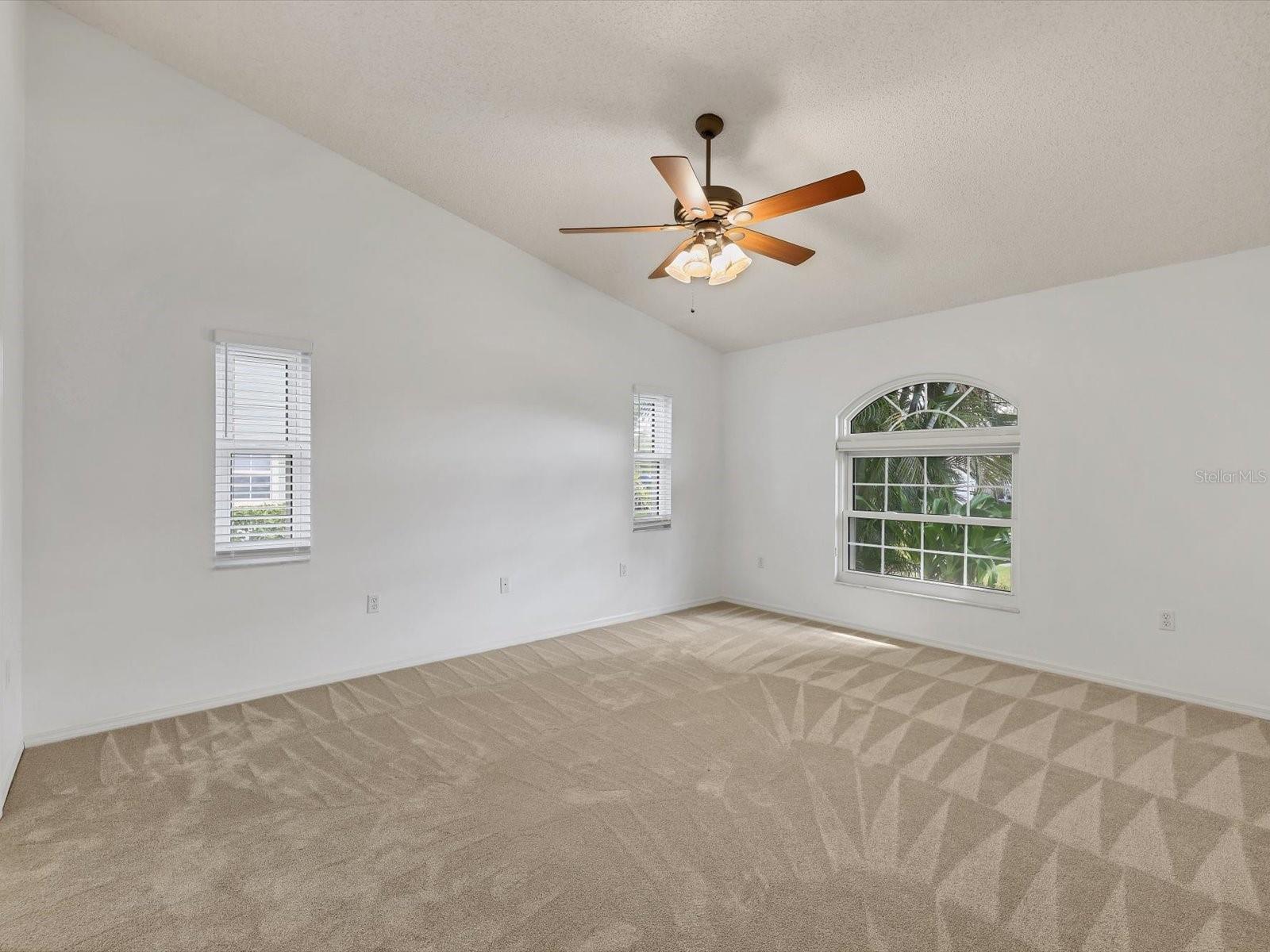 Image 14 of 38 For 4307 3rd Avenue Ne