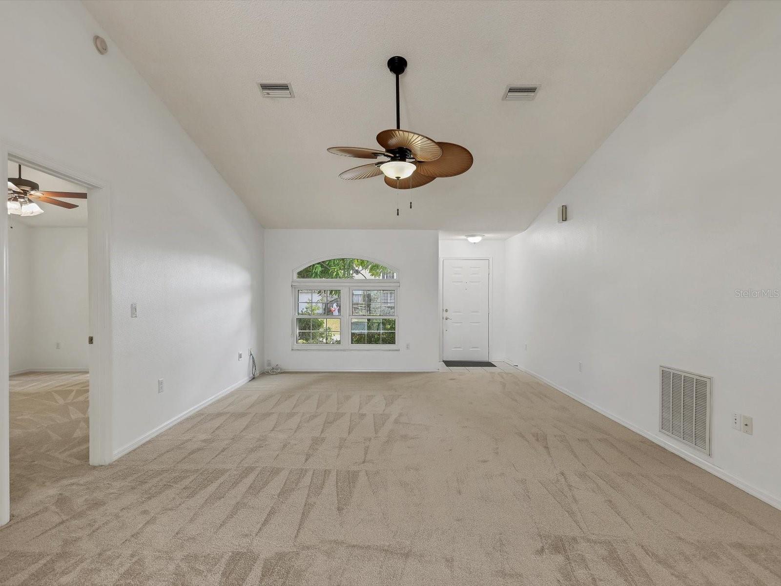 Image 3 of 38 For 4307 3rd Avenue Ne