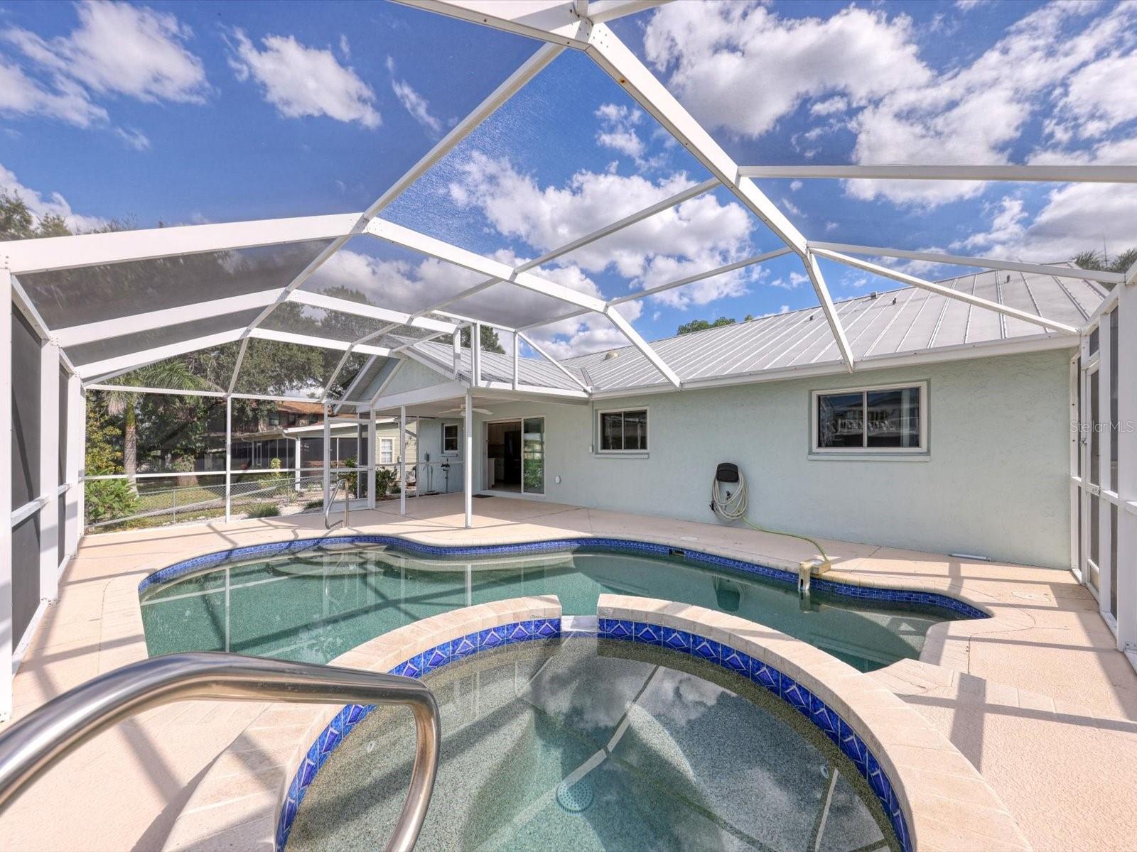 Image 32 of 38 For 4307 3rd Avenue Ne