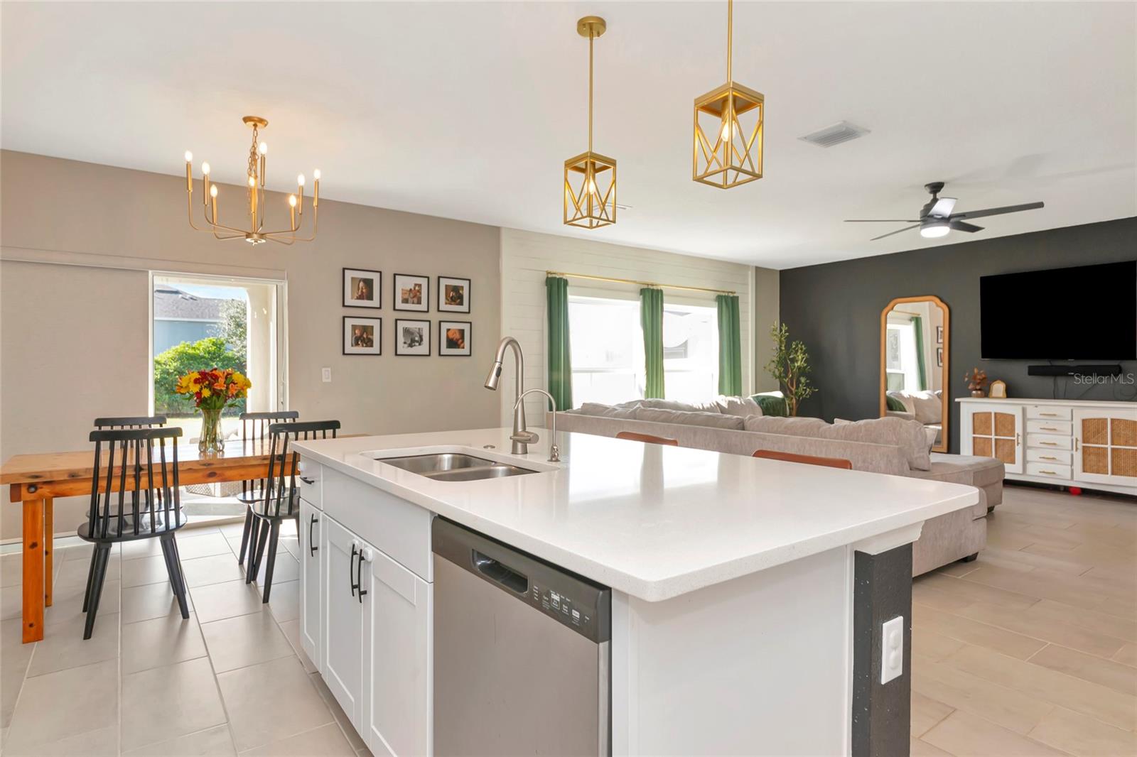 Image 21 of 68 For 6283 Springmont Loop