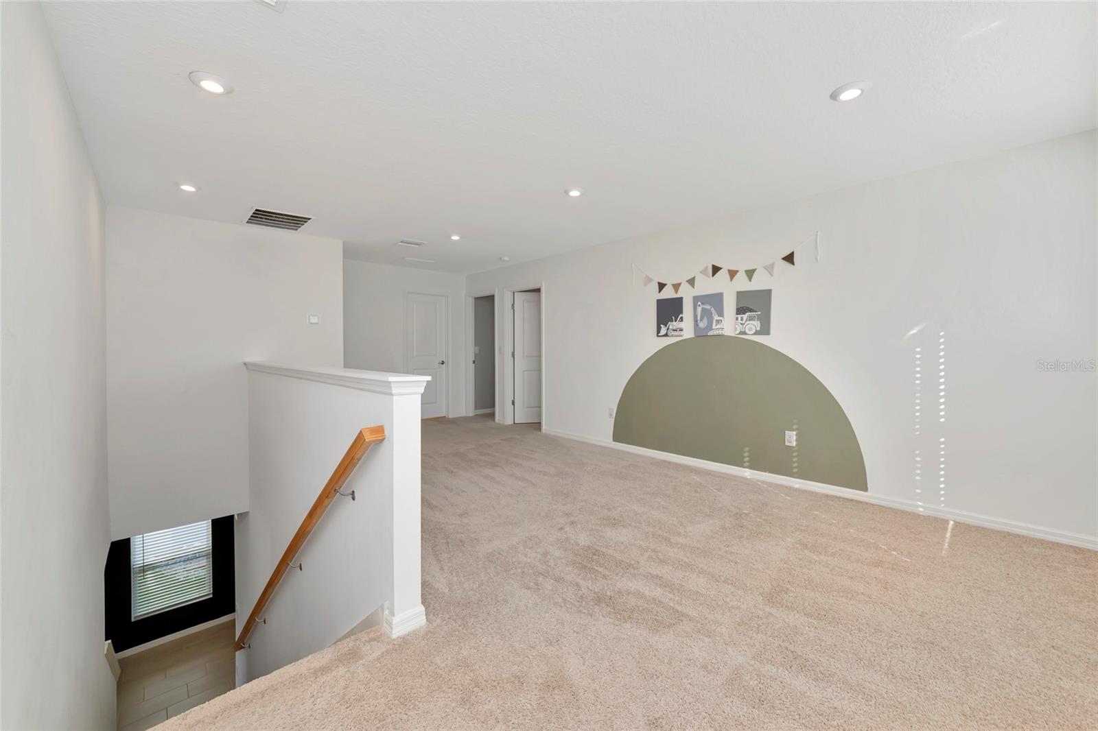 Image 24 of 68 For 6283 Springmont Loop