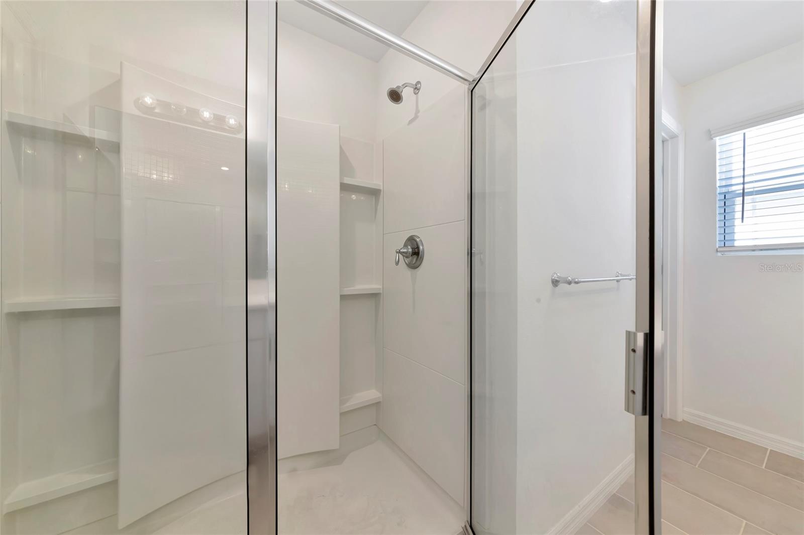 Image 33 of 68 For 6283 Springmont Loop