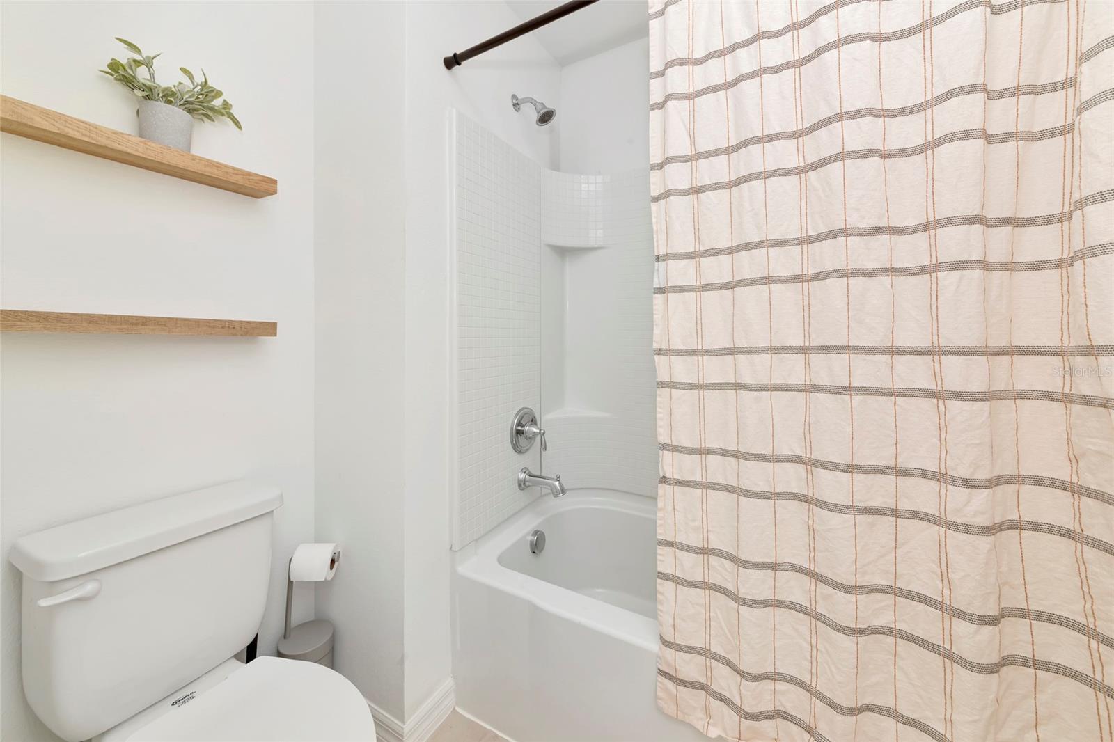 Image 43 of 68 For 6283 Springmont Loop