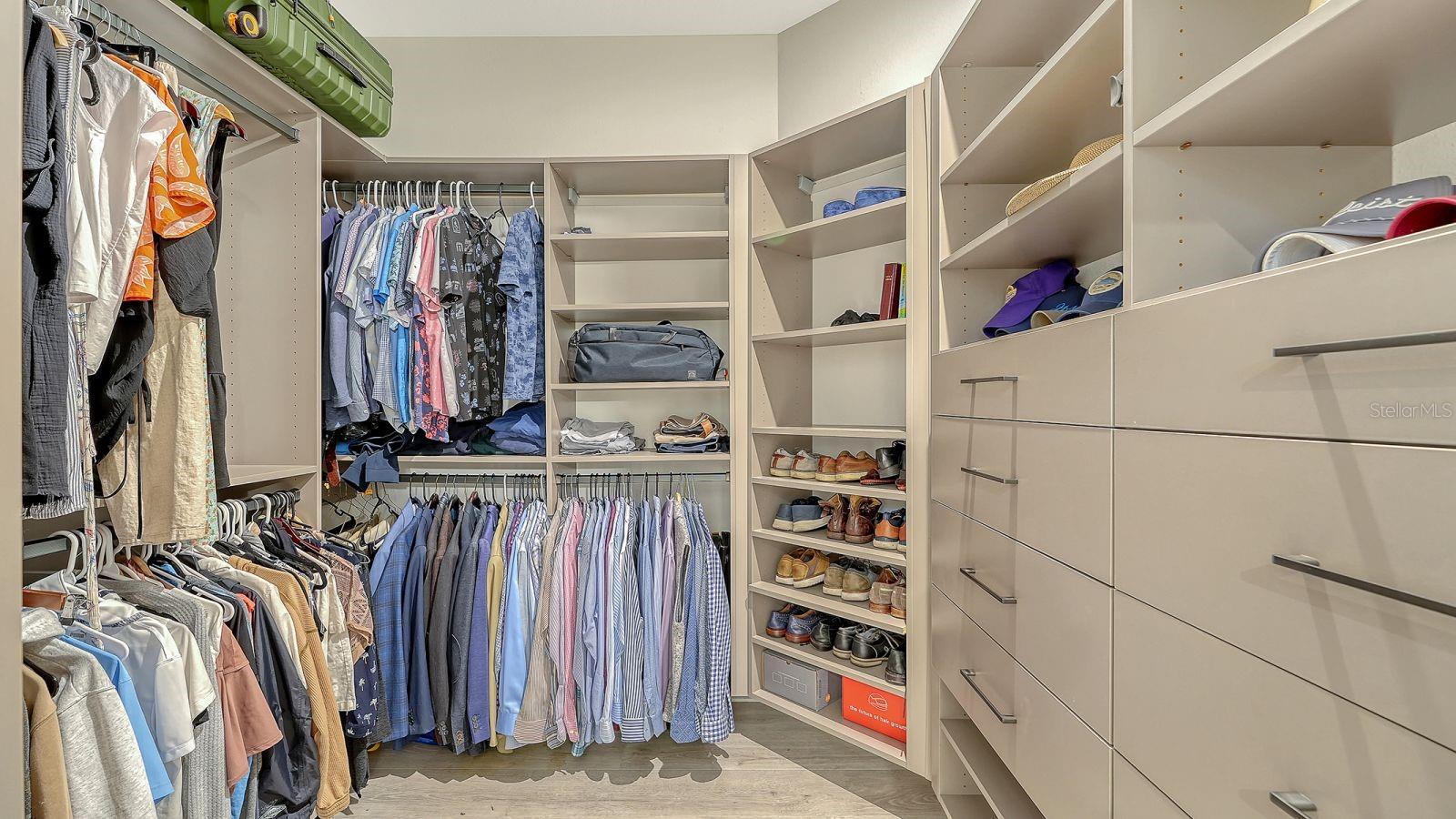 Image 25 of 46 For 4749 Zeno Court