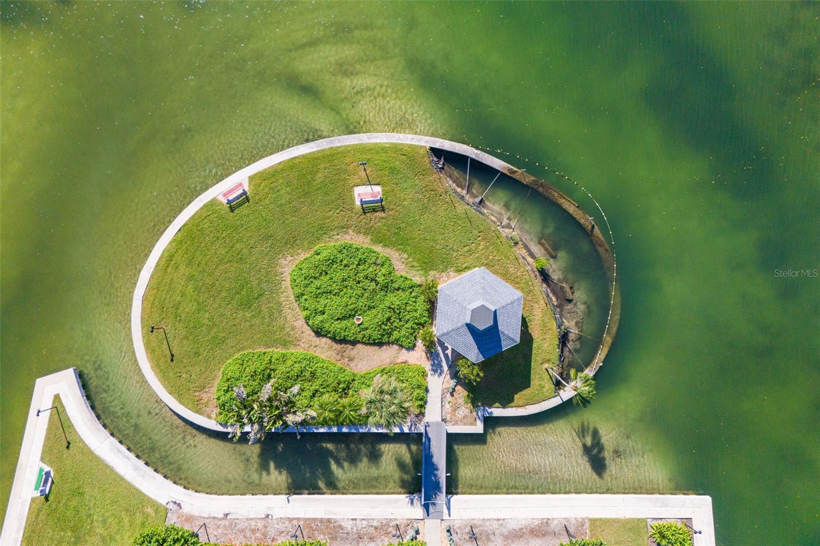 Image 30 of 37 For 9397 Midnight Pass Road 905