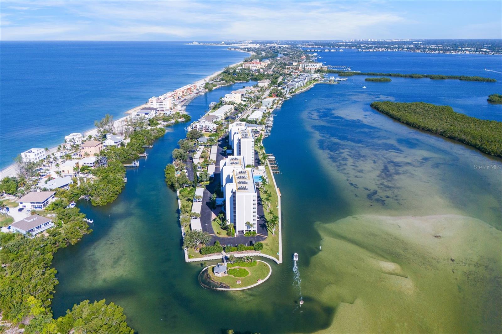 Image 37 of 37 For 9397 Midnight Pass Road 905