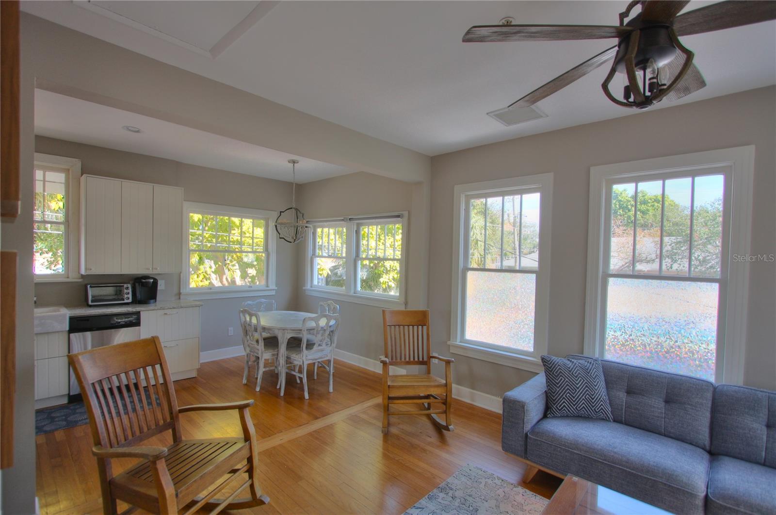Image 3 of 12 For 835 7th Avenue S A