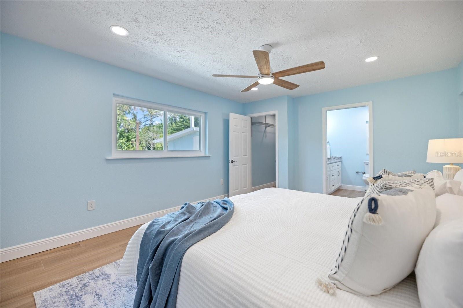 Image 31 of 56 For 810 Harvard Street