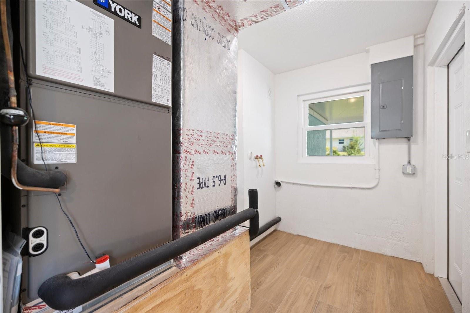 Image 38 of 56 For 810 Harvard Street